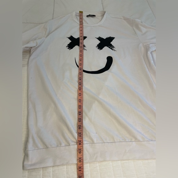 Smiley Face Crew Sweatshirt size XXL.  SHEIN - Picture 6 of 9